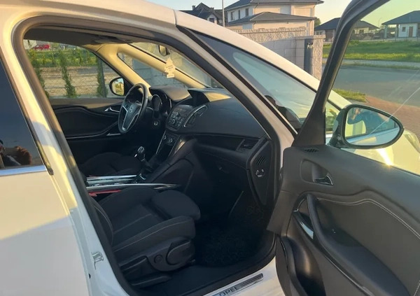 Opel Zafira cena 34900 przebieg: 190000, rok produkcji 2014 z Zambrów małe 301